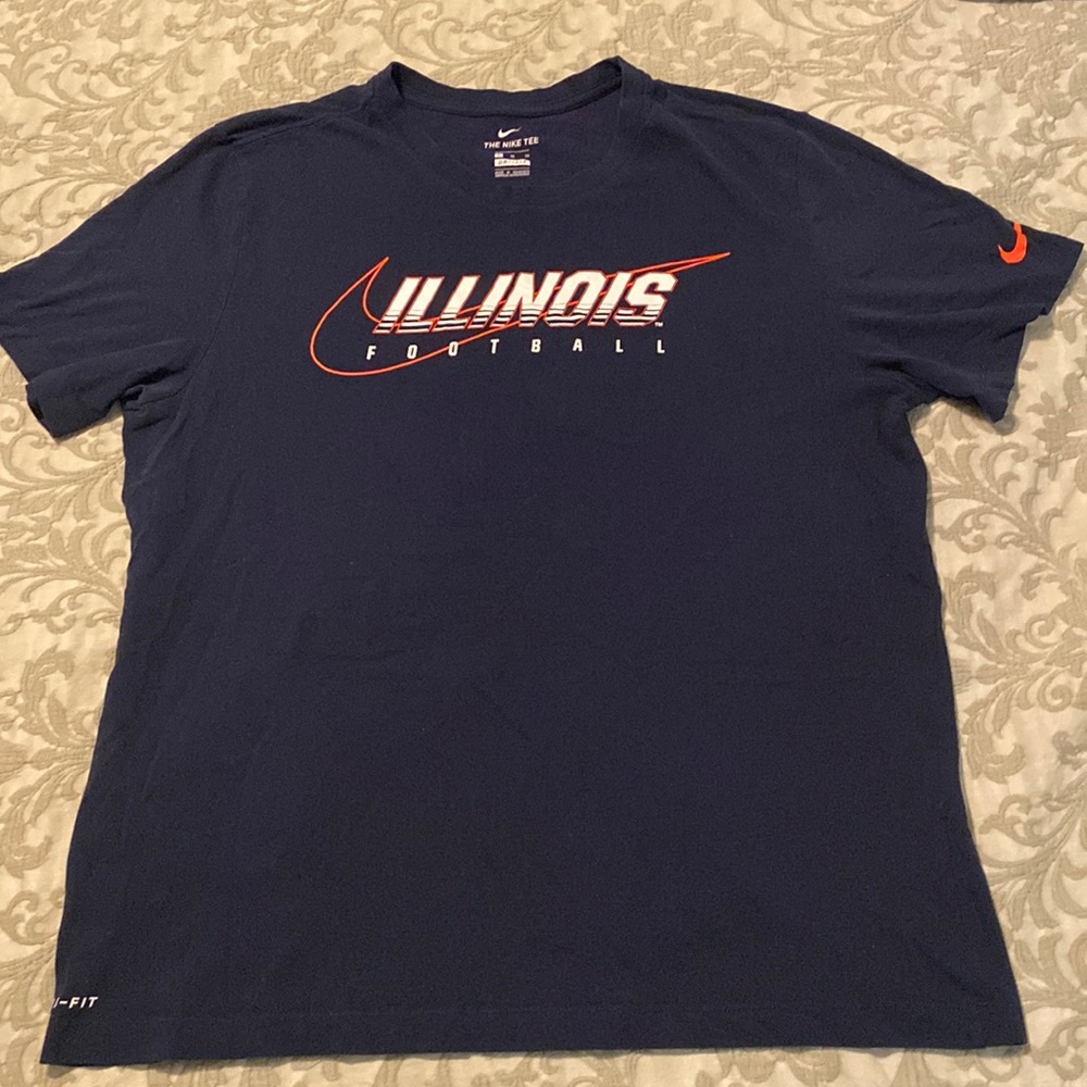 XL Universal of Illinois T-shirt dri fit